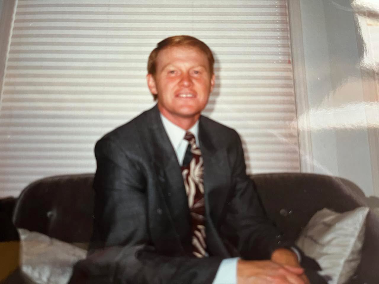 Author portrait of Colin Minor